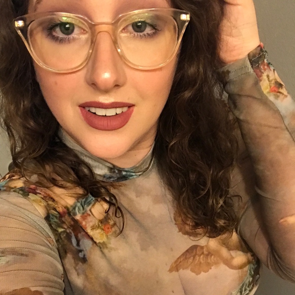 Meet your Posher, Leah